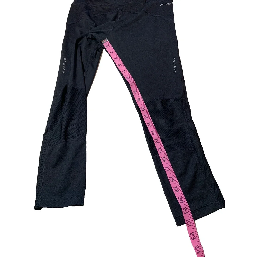 Nike Dri-Fit Women's Black Capri Leggings Size Small #56323